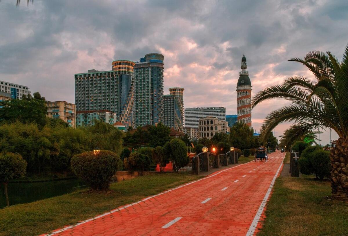 Orbi City In Batumi Батуми Экстерьер фото